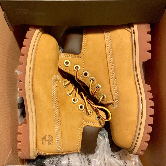 Timberland Boots Size 9 Toddler - Picture 2 of 5
